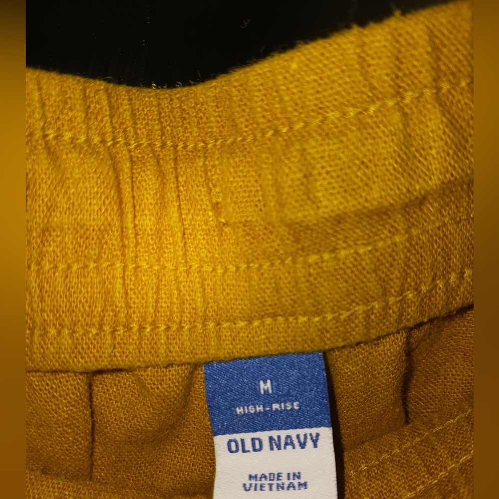 Womena Old Navy high rise shorts